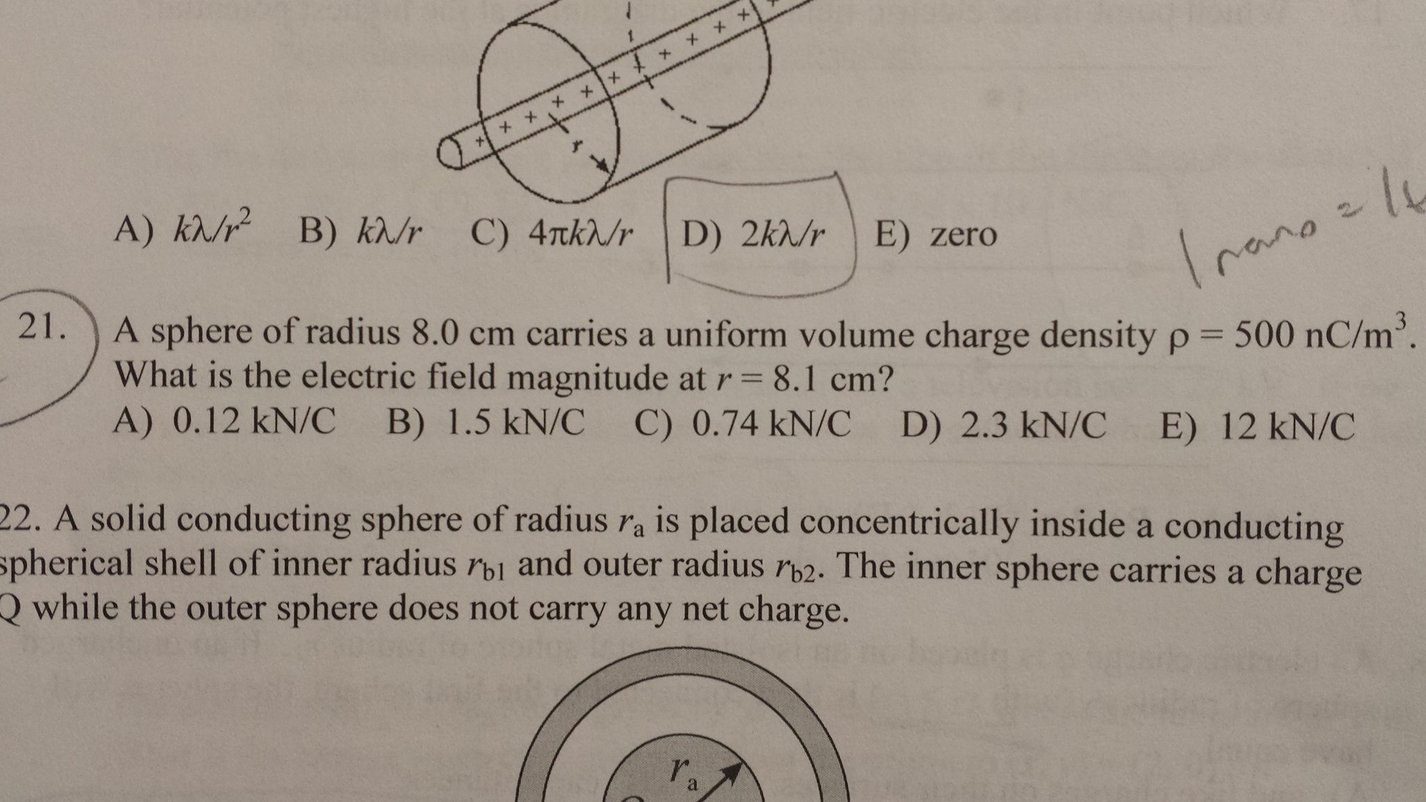 Solved A sphere of radius 8.0 cm carries a uniform volume