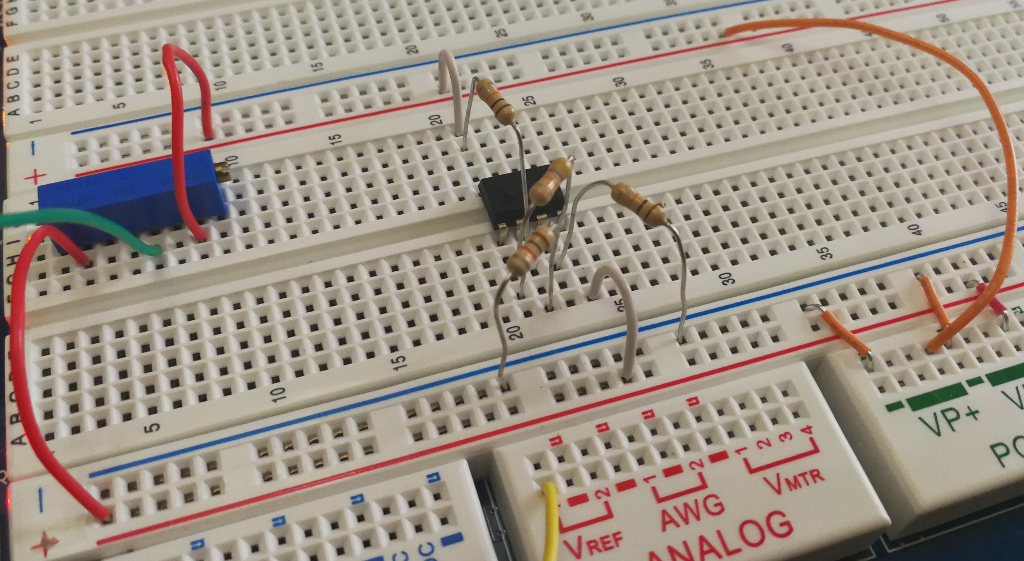 Solved How do I set up the above circuit on this bread | Chegg.com