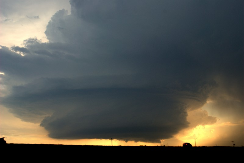 Solved 20. The following image shows a thunderstorm cloud. | Chegg.com